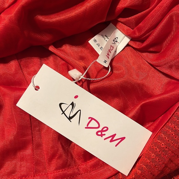 Womens red sequins dress. Size medium. - Picture 5 of 5